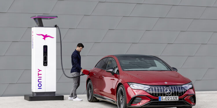 Στην Ελλάδα το αμιγώς ηλεκτρικό σπορ sedan, η νέα EQE από τη Mercedes-EQ και τη Mercedes-AMG