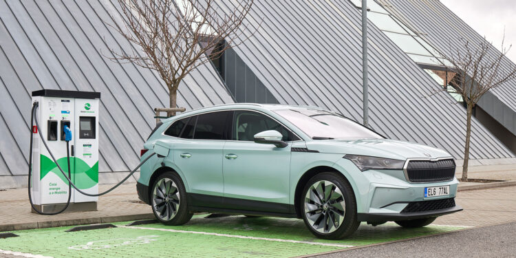 SKODA ENYAQ iV: Νέο λογισμικό, περισσότερη αυτονομία