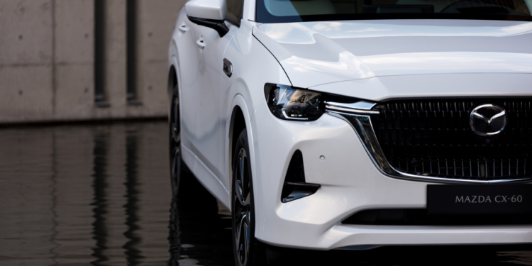 Το ολοκαίνουργιο Mazda CX-60 PHEV παρουσιάζει την πρώτη plug-in πλήρως υβριδική τεχνολογία