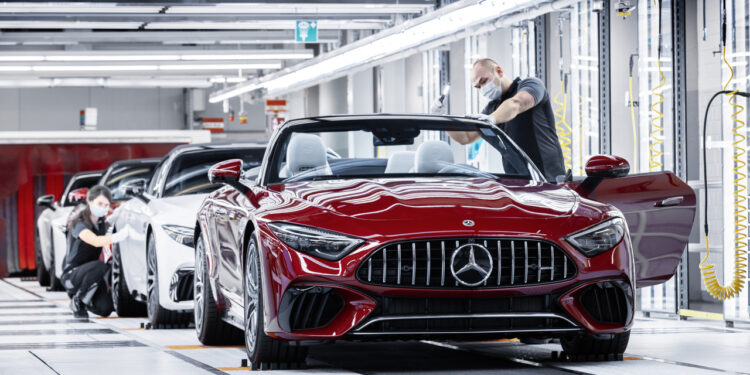 Eναρξη πωλήσεων για τη Mercedes-AMG SL