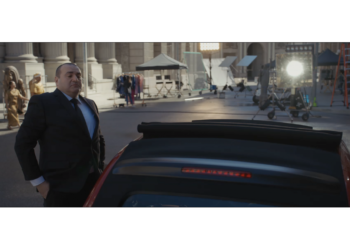 Ο Leonardo DiCaprio συναντά την “La Dolce Vita” του Fellini παρέα με το νέο ηλεκτρικό 500