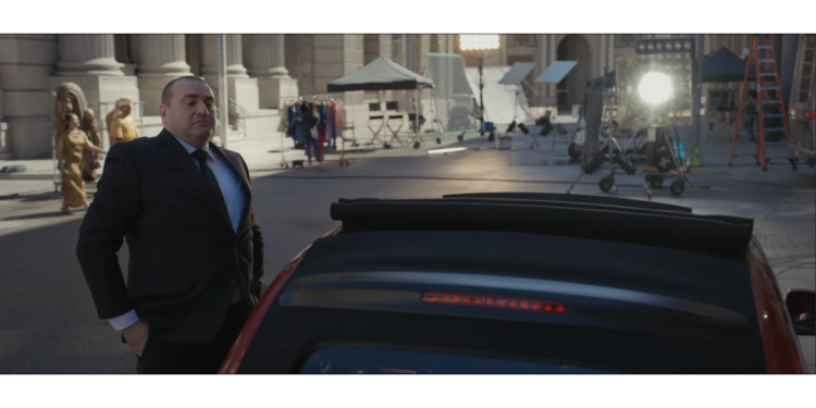 Ο Leonardo DiCaprio συναντά την “La Dolce Vita” του Fellini παρέα με το νέο ηλεκτρικό 500