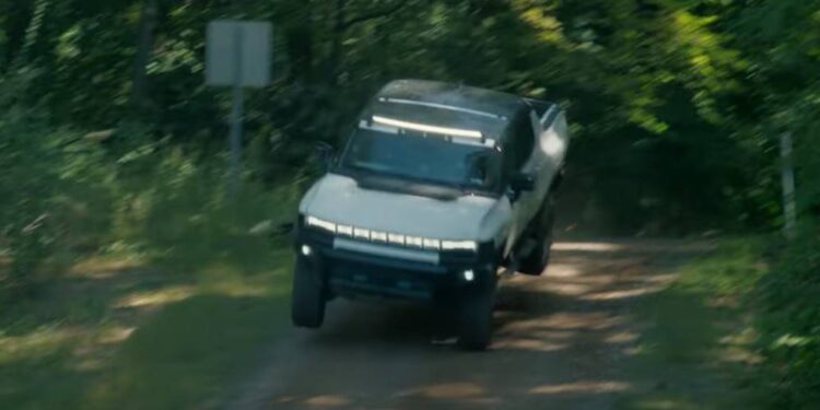 Μπορεί να …πετάξει ένα Hummer 2+ τόνων; (+video)