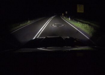 Tο βλέμμα στραμμένο στο δρόμο (+video)