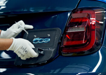 Το εργοστάσιο του νέου FIAT 500, το Mirafiori στο Τορίνο, επιταχύνει… ηλεκτρικά!