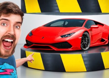YouTuber διαλύει μια Lamborghini!