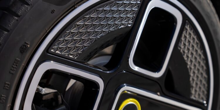 Πρεμιέρα του πρώτου αμιγώς ηλεκτρικού MINI Cooper SE Cabrio: ζάντες ελαφρού κράματος από 100% ανακυκλώσιμο αλουμίνιο