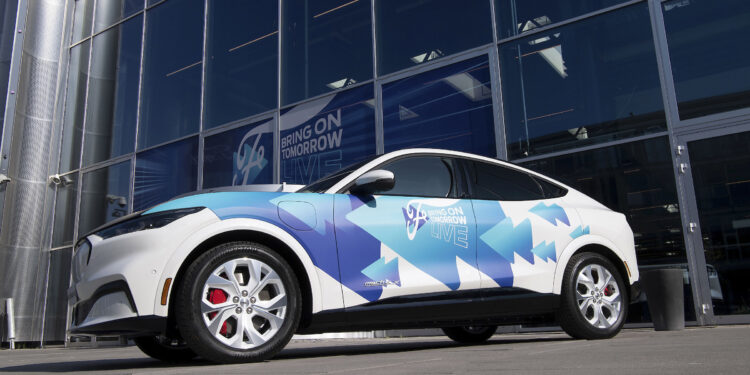 Η Ford θα μεταμορφώσει την εμπειρία των πελατών ώστε να διερευνούν τις δυνατότητες, να αγοράζουν και να κατέχουν ένα ηλεκτρικό όχημα με τη μέγιστη άνεση και ευκολία