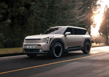 Το Kia EV9 επιλέχθηκε μεταξύ των τριών κορυφαίων στον κόσμο