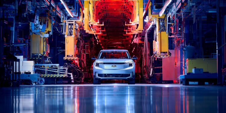 Ξεκίνησε η παραγωγή του νέου, αμιγώς ηλεκτρικού Explorer στο εργοστάσιο συναρμολόγησης EV της Ford στην Κολωνία