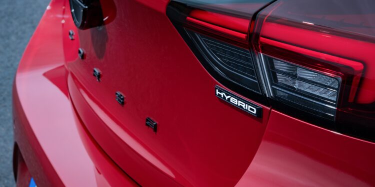 Τα νέα Corsa Hybrid και Mokka Hybrid είναι άμεσα διαθέσιμα προς παραγγελία στο Επίσημο Δίκτυο Opel σε όλη την Ελλάδα