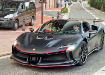 Ο Charles με την νέα του Ferrari SF90XX